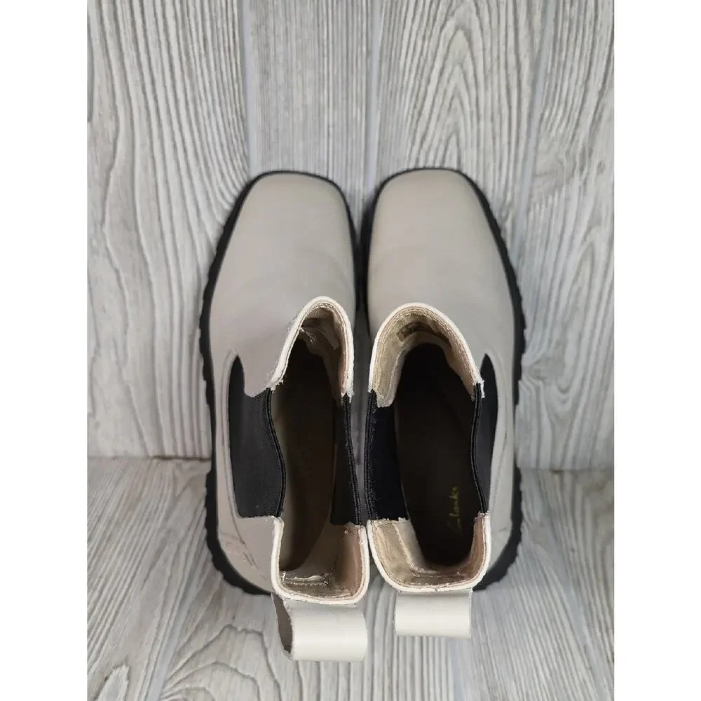 Clarks Stayso Rise Boots Ivory Leather Womens Size 7.5